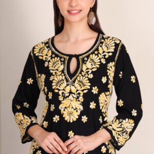 chikankari kurti